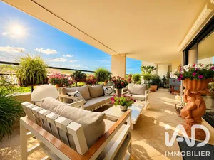 Apartment in Saint-Raphaël (83700)
