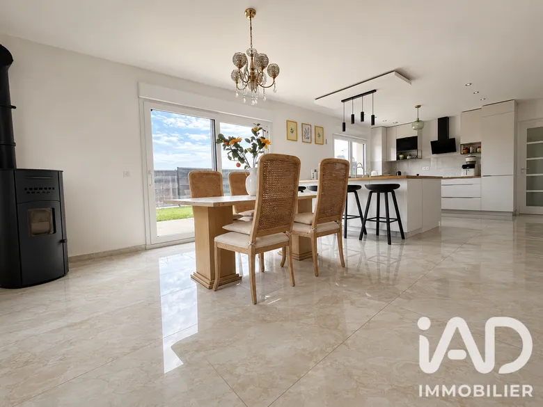 Maison 5 pièces 151 m² · à Douchy-les-Mines · 151 m² · 333 000 €