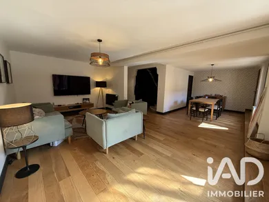 Townhouse in Bordeaux (33300)