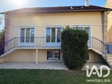 House in Palaiseau (91120)