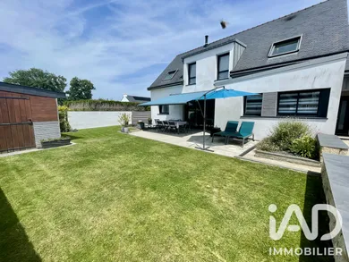Architectural house in Locoal-Mendon (56550)