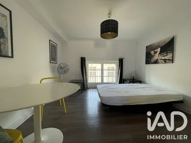 Studio à Avignon (84000)