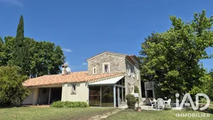 Maison d'architecte à Laroque (34190)