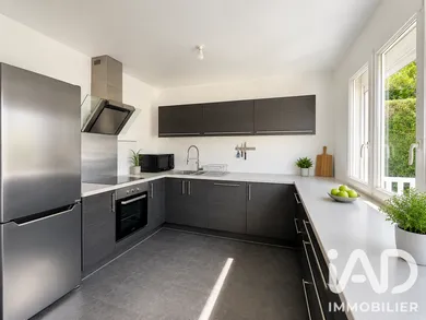 Apartment in D'Huison-Longueville (91590)