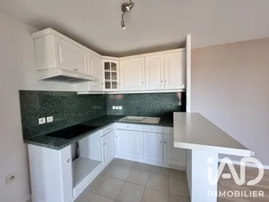 Appartement à Combs-la-Ville (77380)