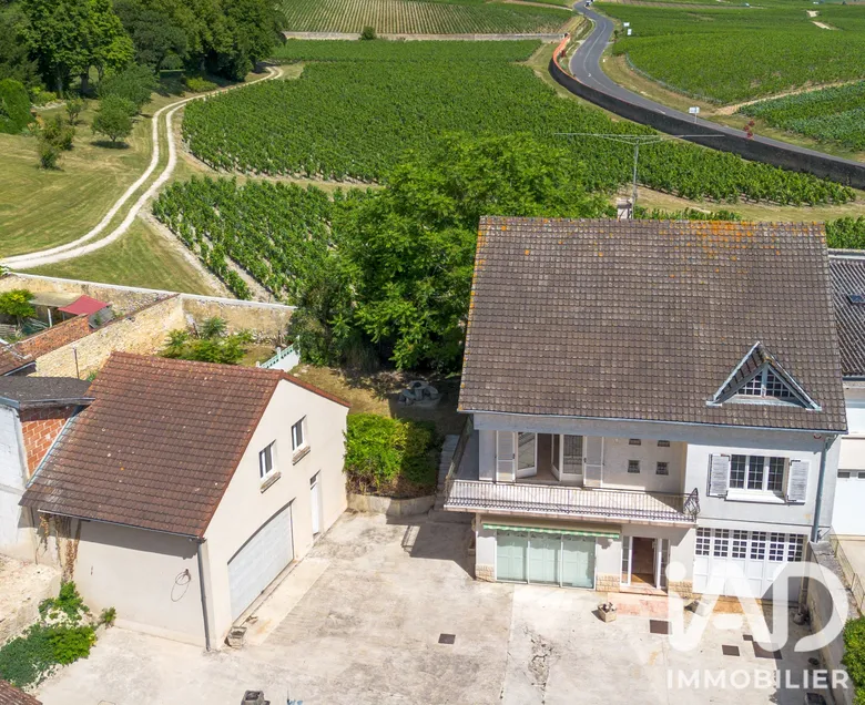 Maison 7 pièces 238 m² · à Oger · 238 m² · 225 000 €