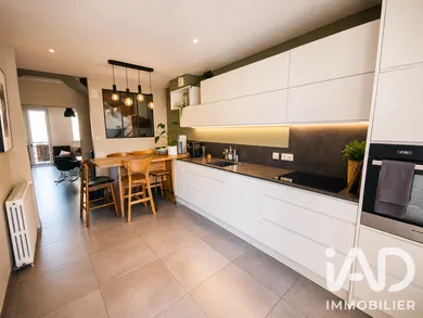 Townhouse in Niort (79000)