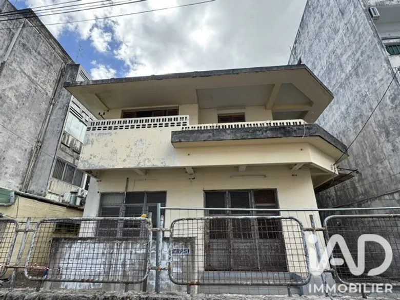 Immeuble 5 pièces 383 m² · à Pointe-À-Pitre · 383 m² · 295 000 €