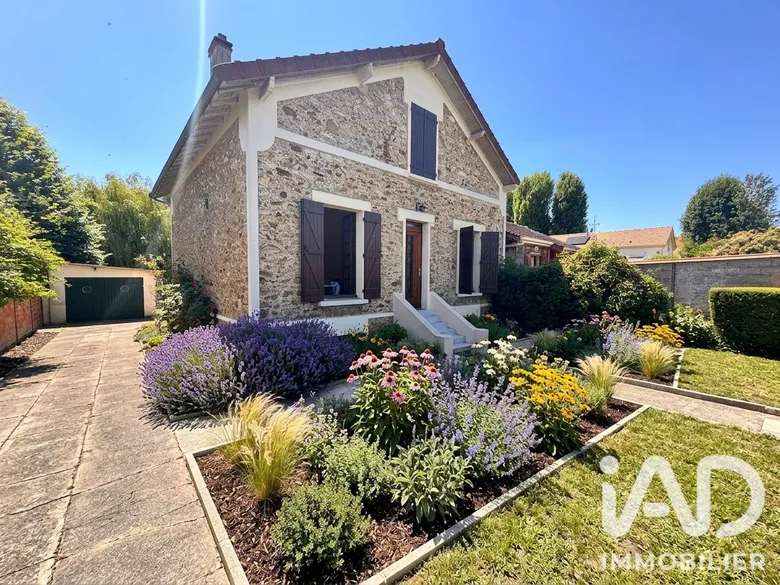 Maison 5 pièces 110 m² · à Mandres-les-Roses · 110 m² · 365 000 €