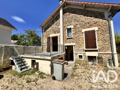 Maison à Mandres-les-Roses (94520)