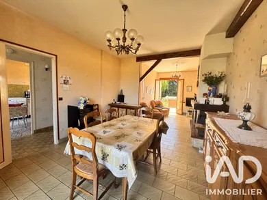 Maison à Mandres-les-Roses (94520)
