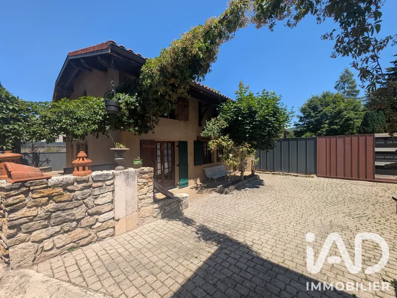 Maison 6 pièces 121 m² · à Izernore · 121 m² · 245 000 €