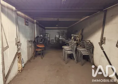 Parking à Paris (75010)