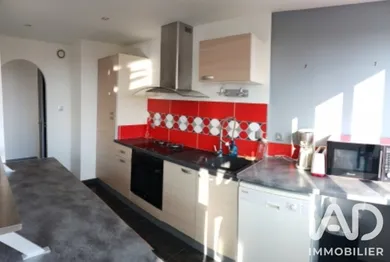 Apartment in La Rochelle (17000)