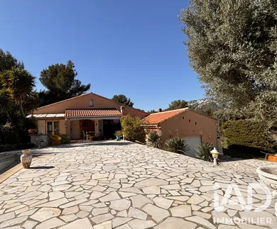 Maison à Toulon (83160)