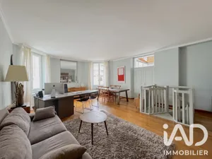 Apartment in Nanterre (92000)