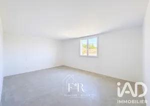 Village house in Pernes-les-Fontaines (84210)