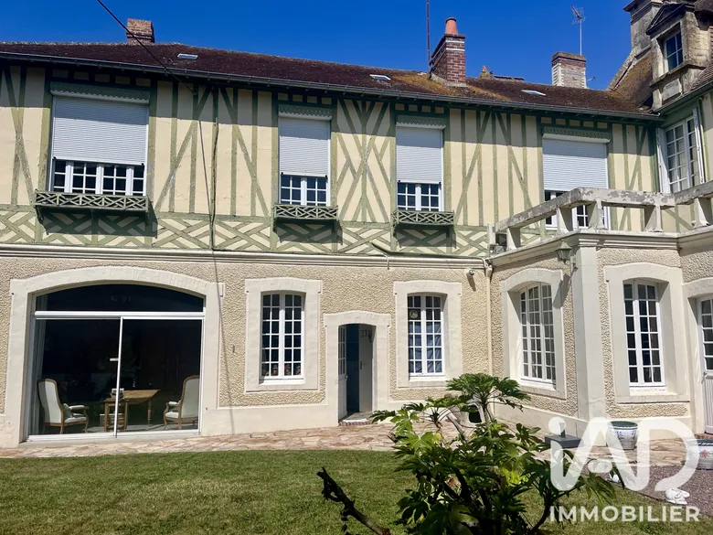 Maison 10 pièces 208 m² · à Saint-Pierre-en-Auge · 208 m² · 326 000 €