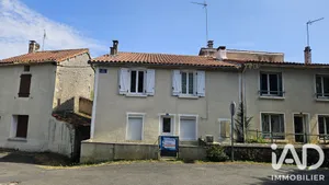 Townhouse in Ruffec (16700)