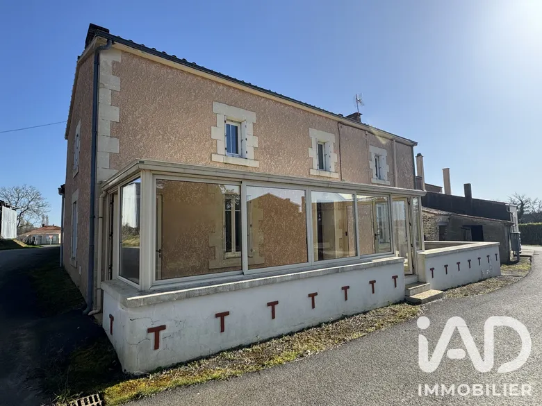 Maison 5 pièces 137 m² · à Rives-du-Fougerais · 137 m² · 59 900 €