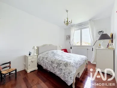 Appartement à Brie-Comte-Robert (77170)