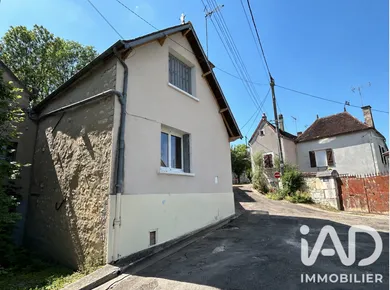 Maison de village à Vézinnes (89700)