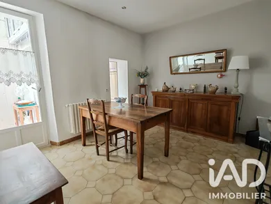Townhouse in Carpentras (84200)