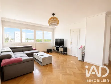 Apartment in Mons-en-Barœul (59370)