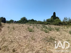Terrain à bâtir à Saint-Jean-de-Thouars (79100)