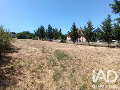 Land in Saint-Jean-de-Thouars (79100)