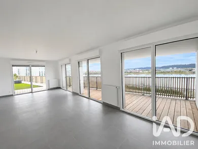 Appartement à Bordeaux (33800)