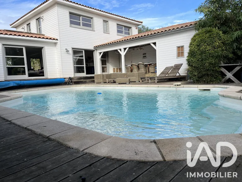 Maison 6 pièces 168 m² · à Villeneuve-de-la-Raho · 168 m² · 618 000 €
