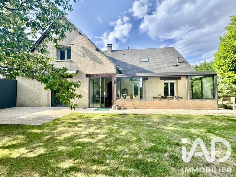 Maison 9 pièces 246 m² · à Semblançay · 246 m² · 395 000 €