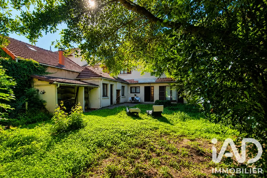 Maison 9 pi&egrave;ces &agrave; Antony
