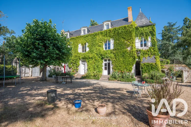 Maison 13 pièces 314 m² · à Cantenay-Épinard · 314 m² · 1 030 000 €