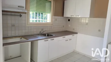 Appartement à Cheval-Blanc (84460)