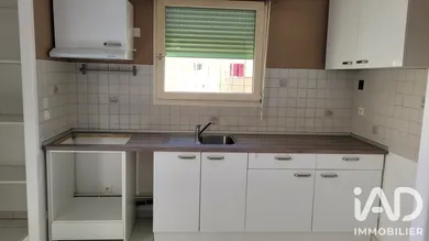 Appartement à Cheval-Blanc (84460)