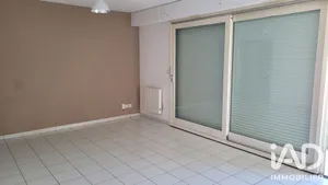 Appartement à Cheval-Blanc (84460)