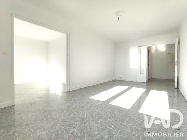 Appartement à Les Ulis (91940) photo 2