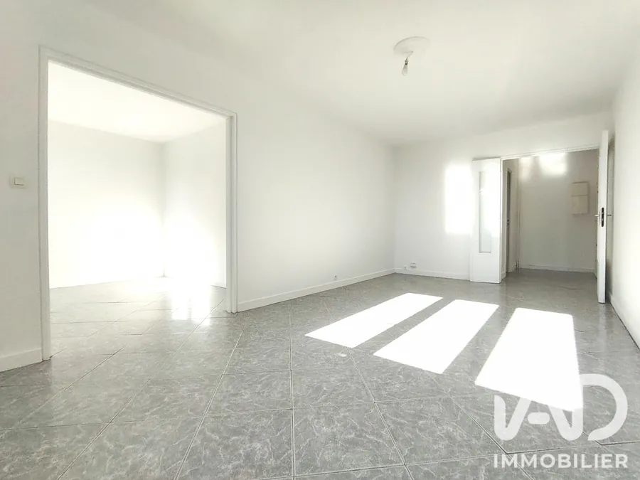 Appartement à Les Ulis (91940) photo 3