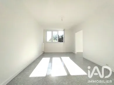 Appartement à Les Ulis (91940)