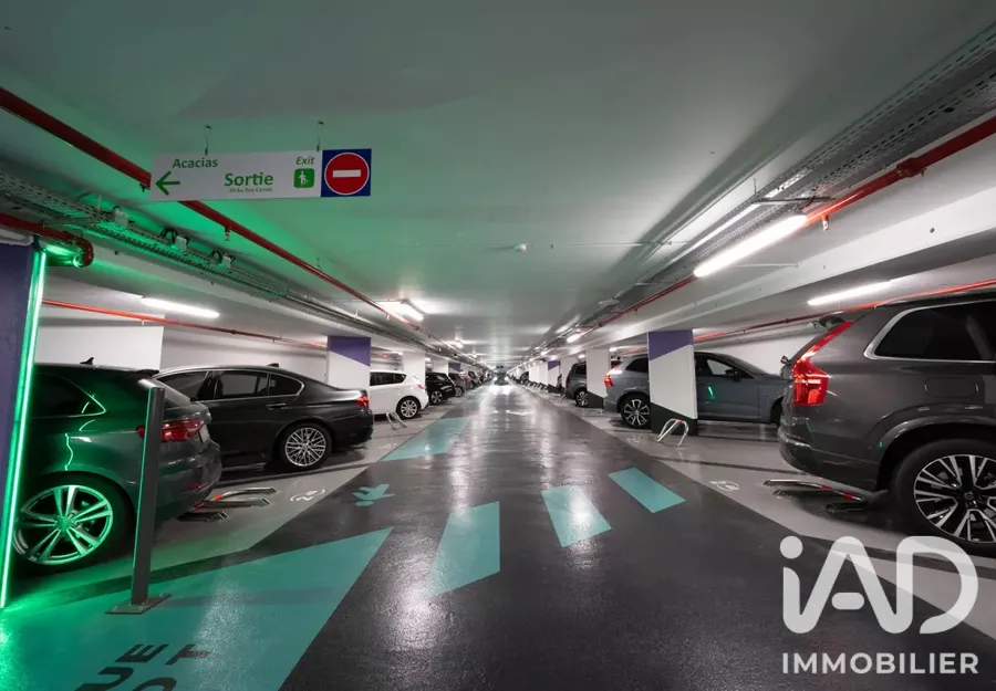 Parking à Paris (75017) photo 3