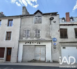 Maison à Saint-Chély-d'Apcher (48200)
