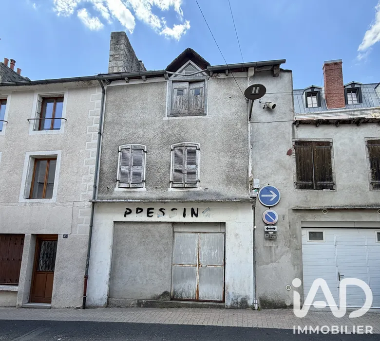 Maison 4 pièces 130 m² · à Saint-Chély-d'Apcher · 130 m² · 39 000 €