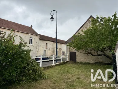 Maison de village à Villejust (91140)