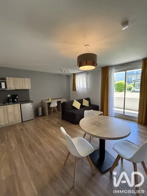 Apartment in Aix-en-Provence (13090)
