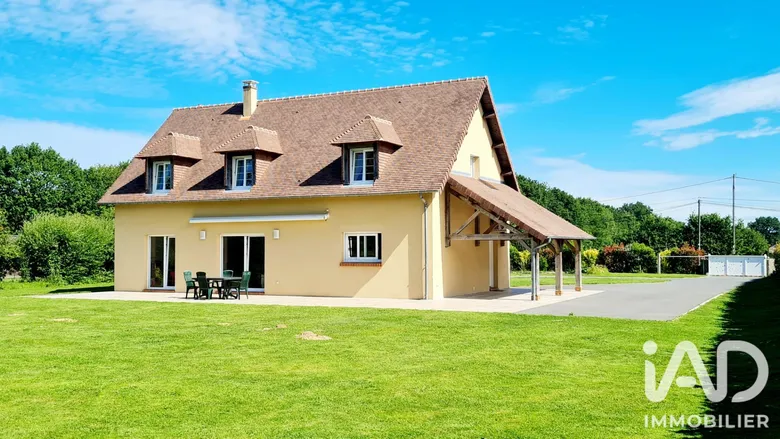 Maison 6 pièces 161 m² · à Pont-l'Évêque · 160,9 m² · 628 000 €