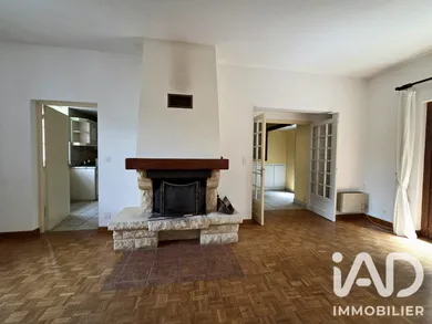 Maison de village à Peyrelevade (19290)