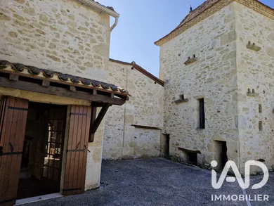 Maison de campagne à GENSAC (33890)