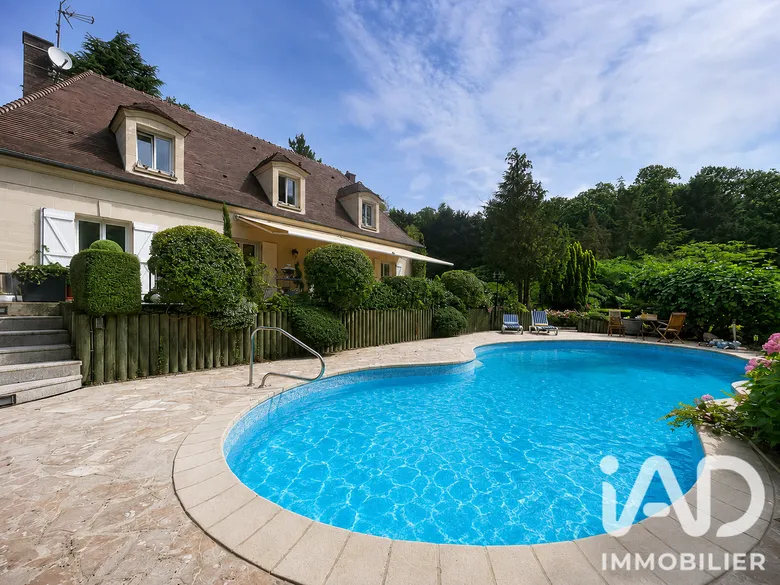 Maison 8 pièces 220 m² · à Maule · 220 m² · 1 220 000 €